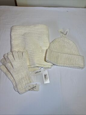Expressions Cream Womans Knit Hat, Scarf & Glove Set